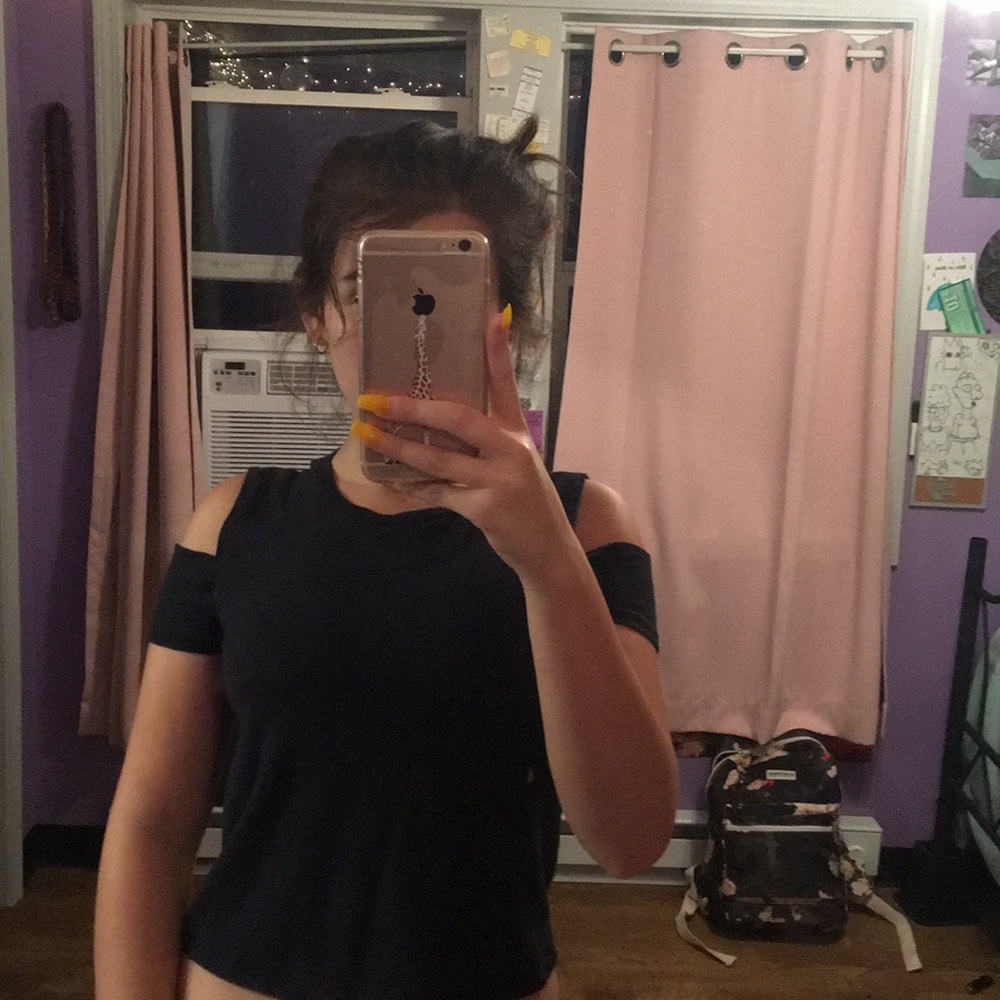 hollister black crop top